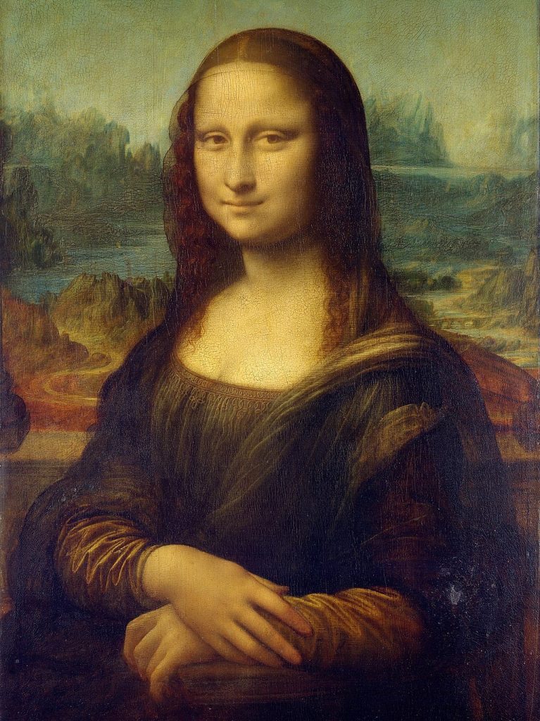 The Mona Lisa sits at a 45 degree angle - the Universally Flattering Angle which helps you to be more photogenic.